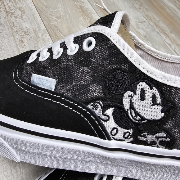 Vans X Disney 100th Authentic OG Family - Picture 7 of 14